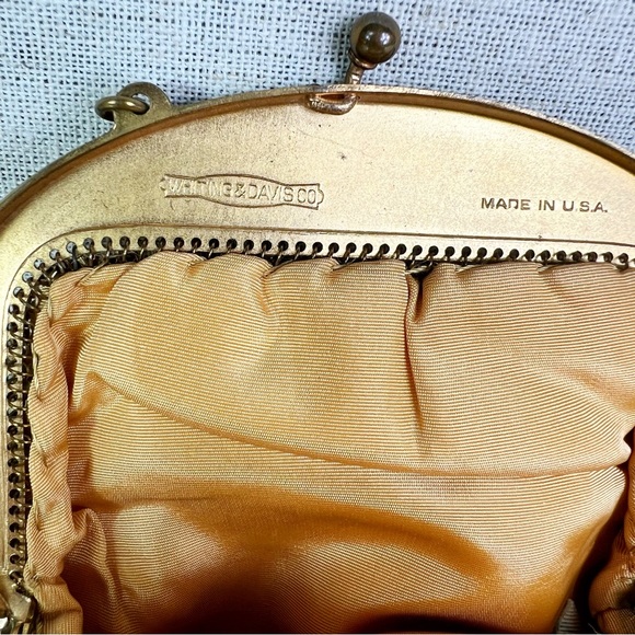 VINTAGE WHITING & DAVIS gold tone chain mail mesh purse with metal chain - Picture 6 of 6